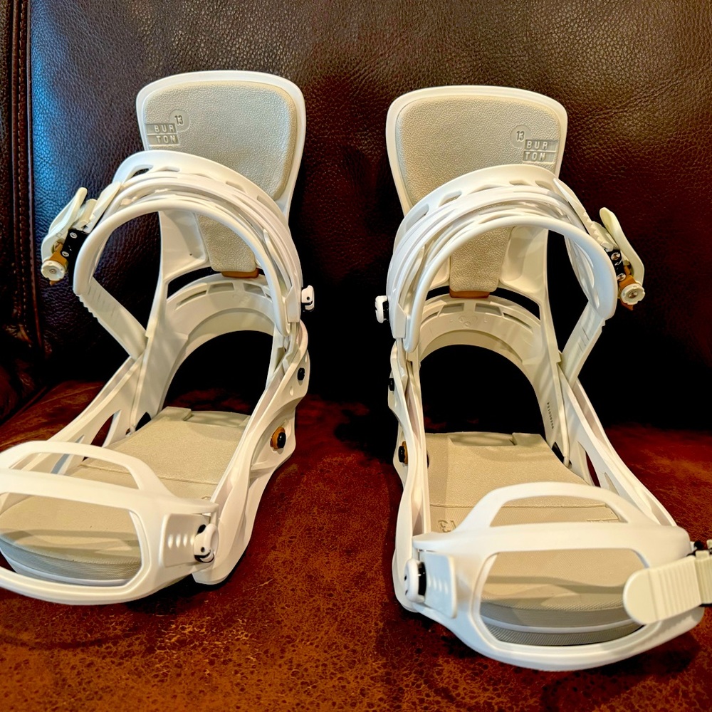 Burton LEXA bindings with BOA technology and women’s Limelight Boots